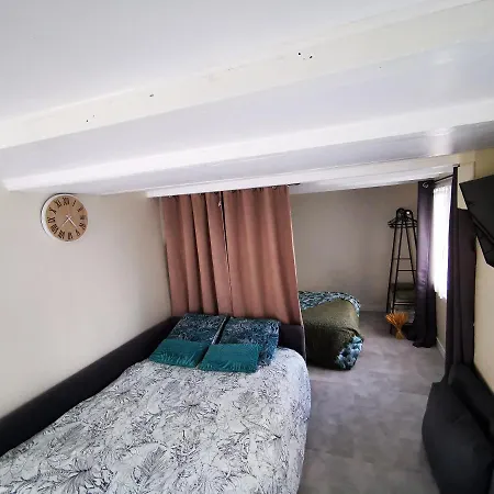 Chaleureux Avec Parking Gratuit *